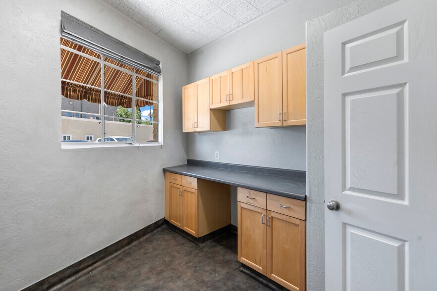 More Photos Of 24 S 3rd St, Patterson Flex For Sale