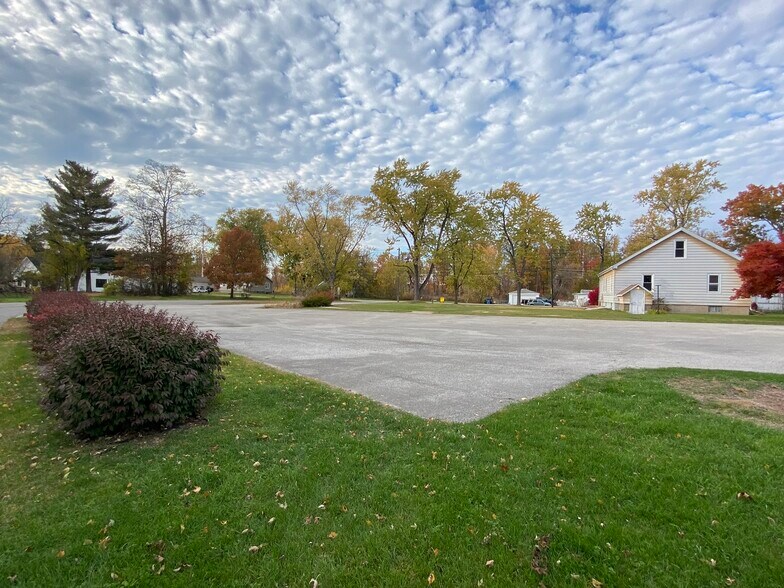 More Photos Of 4274 W Dunes Hwy, Michigan City Specialty For Sale