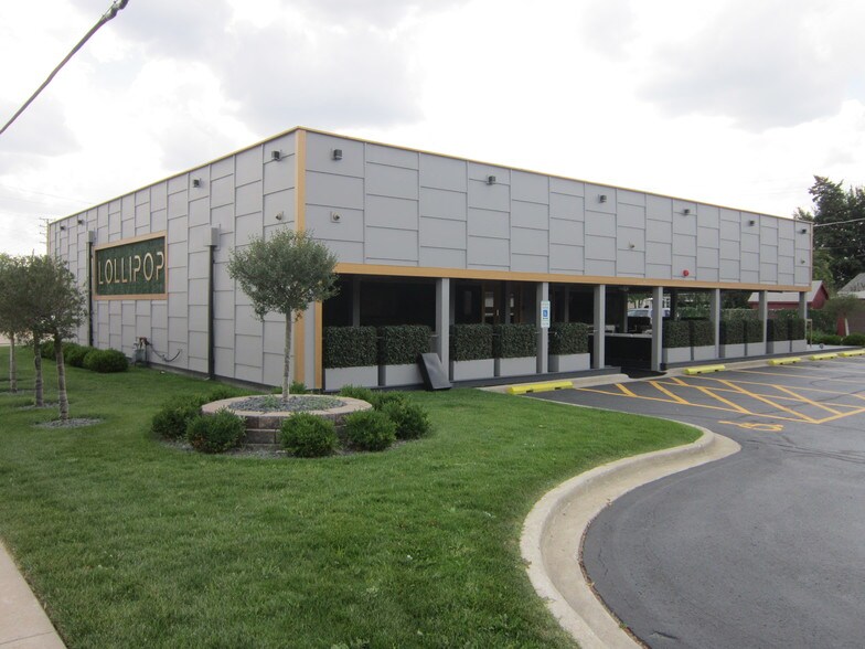 More Photos Of 9823 Lawrence Ave, Schiller Park General Retail For Lease