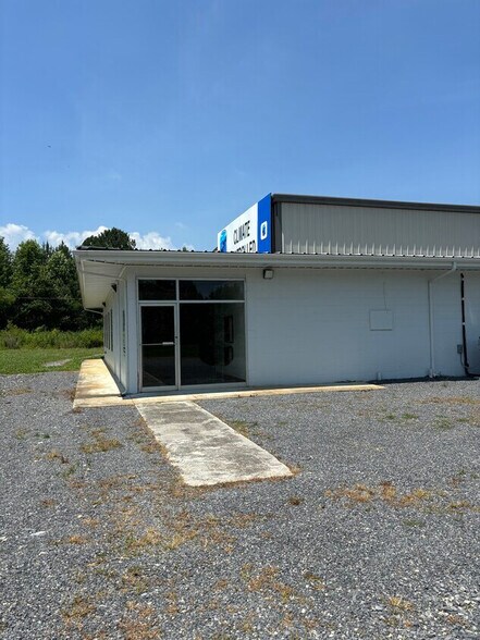 More Photos Of 3323 Cosby Hwy, Cosby Office For Sale