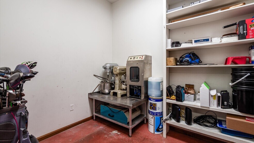 More Photos Of 1146 Walnut St, Coshocton Office For Sale