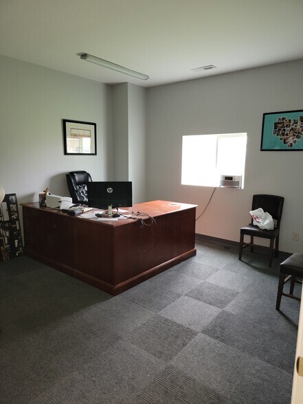 More Photos Of 695 Industrial Dr, Franklin Warehouse For Sale