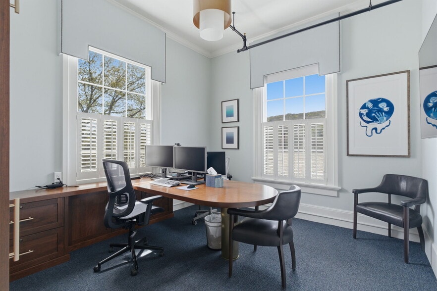 More Photos Of 10 Front St, Canton Loft Creative Space For Sale