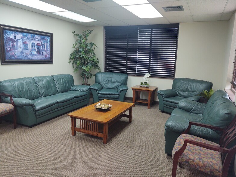 More Photos Of 12618-12620 Lake Ridge Dr, Woodbridge Medical For Lease