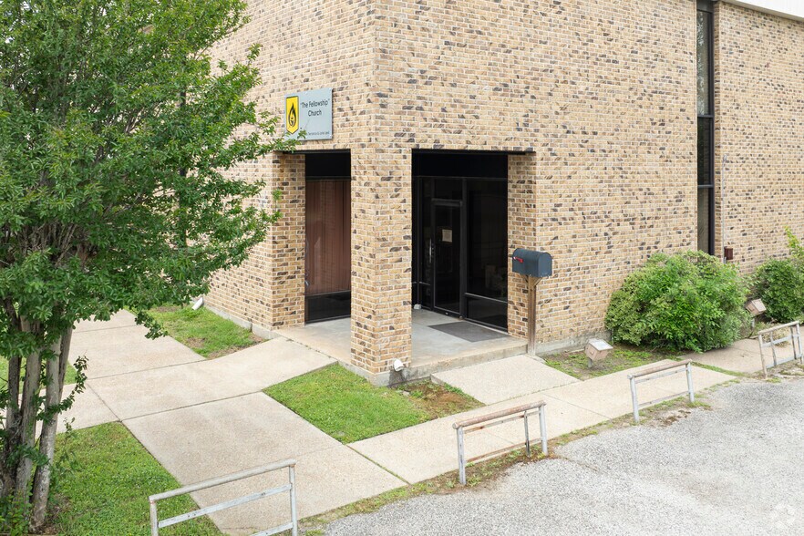 More Photos Of 510 River St, Cleveland Schools For Sale