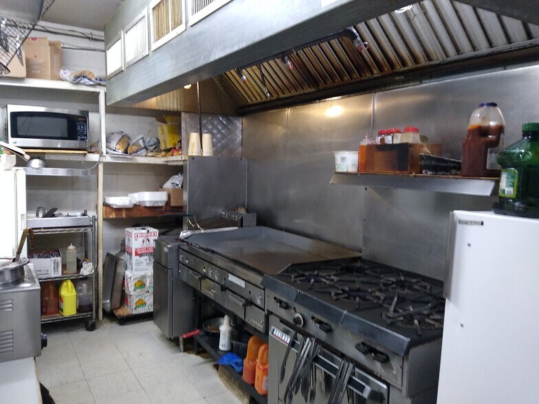 More Photos Of 713 Delsea Dr, Westville Restaurant For Lease