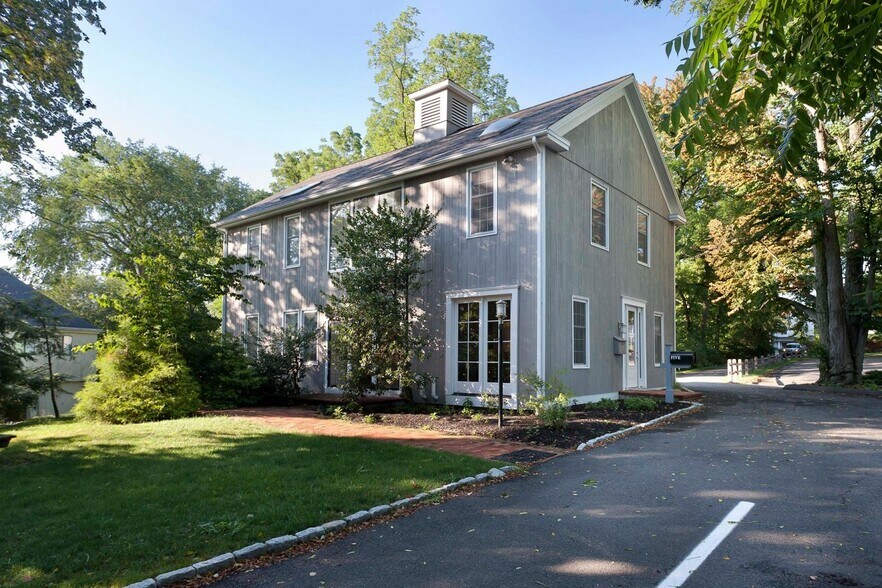 Primary Photo Of 5 Sylvan Rd S, Westport Office For Lease