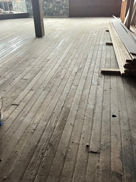 More Photos Of 12-16 S Main St, Jordan General Retail For Sale