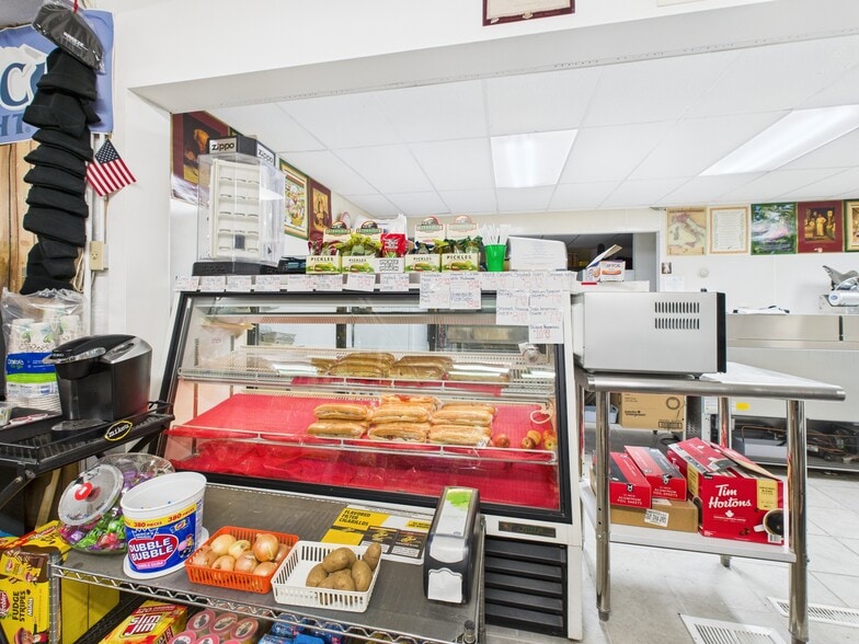 More Photos Of 12240 S Dixie, La Salle Convenience Store For Sale