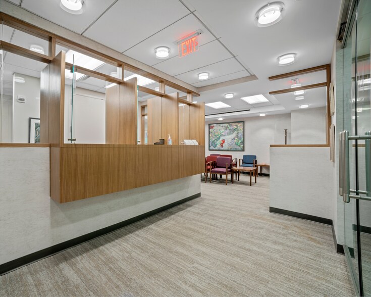 More Photos Of 633 Third Ave, New York Office For Lease
