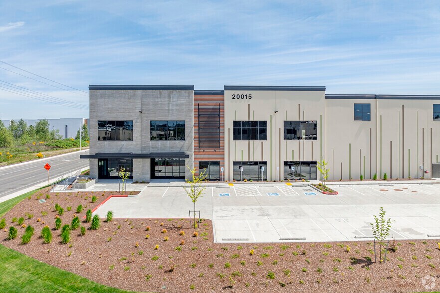 More Photos Of 20015 34th Ave E, Spanaway Distribution For Lease