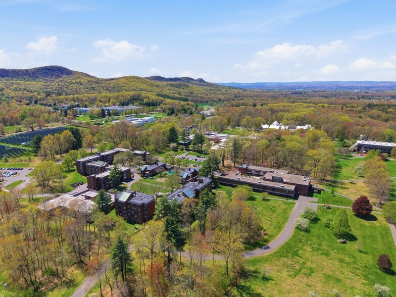 More Photos Of 893 West St, Amherst Schools For Sale