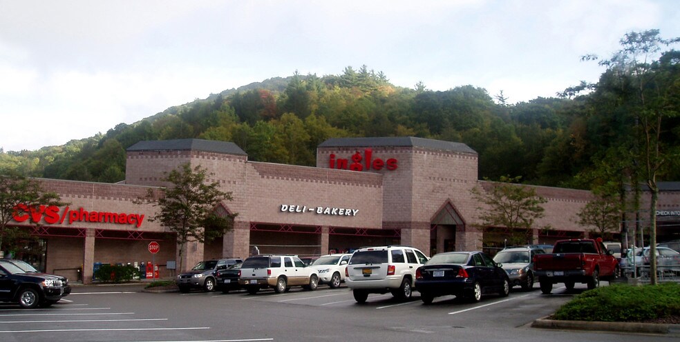 Primary Photo Of 2575 Hwy 105, Boone Unknown For Lease
