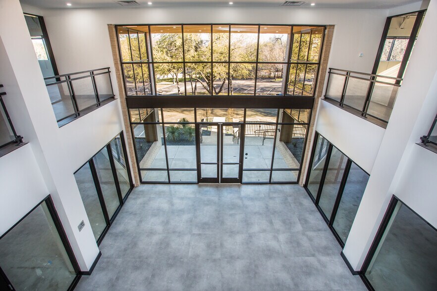 More Photos Of 1949 S Interstate 35, Austin Office For Lease