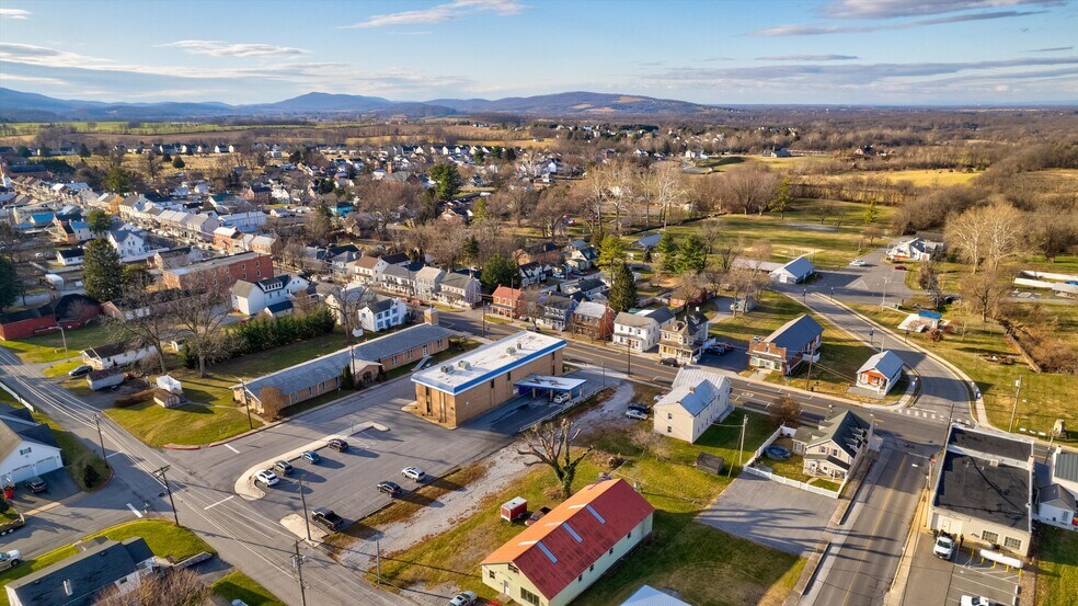 More Photos Of 207 N Main St, Boonsboro Office For Sale