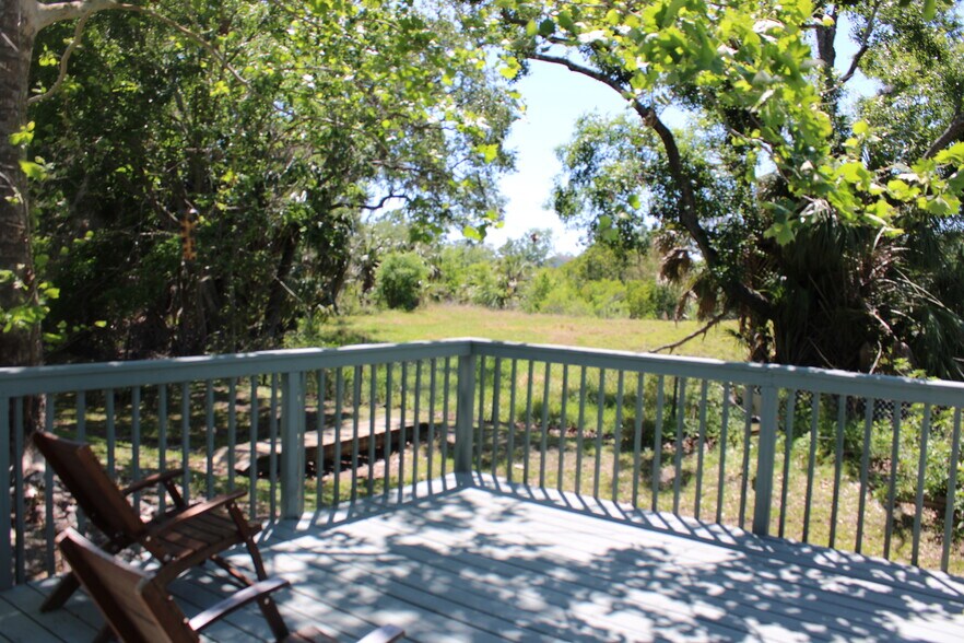 More Photos Of 200 Emerald Bay Dr, Oldsmar Office For Sale