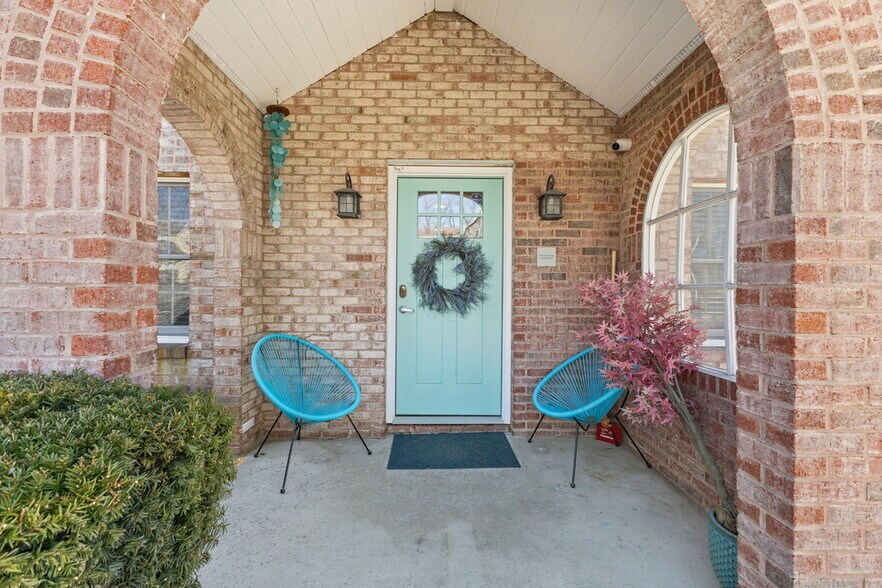 More Photos Of 18 Miller Rd, Mahopac Office For Sale