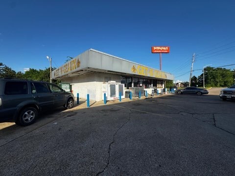 More Photos Of 4461 Pines Rd, Shreveport General Retail For Sale
