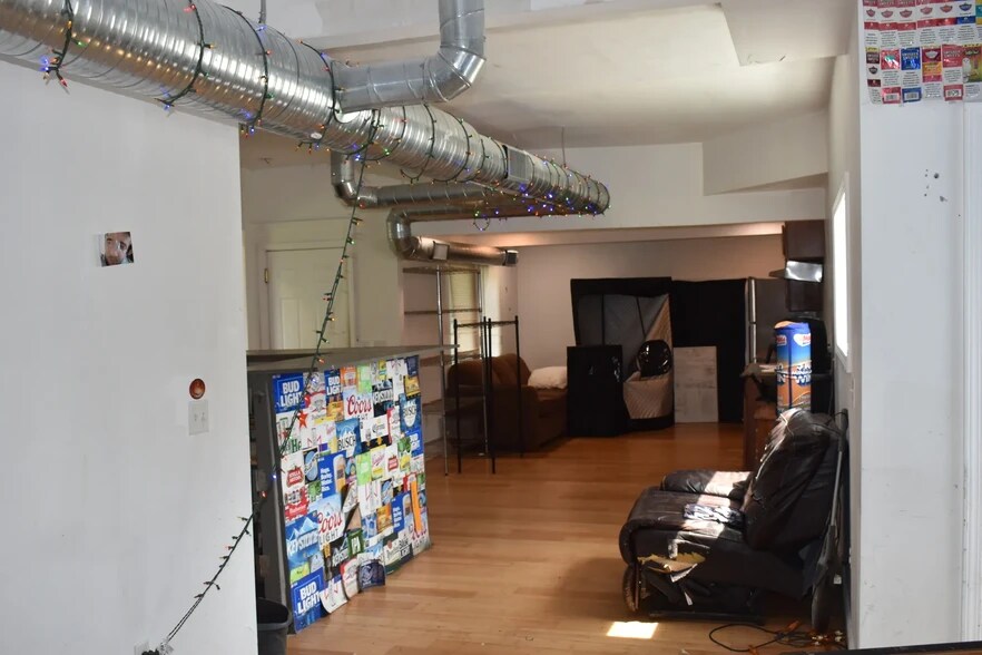 More Photos Of 16 Lisle Ave, Binghamton Sorority Fraternity House For Sale