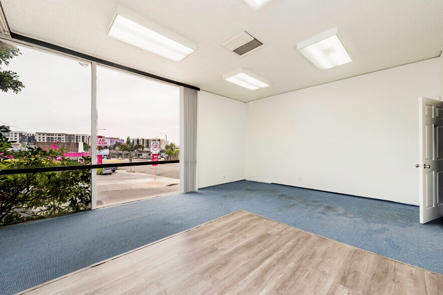 More Photos Of 400 N La Brea Ave, Inglewood Office For Lease