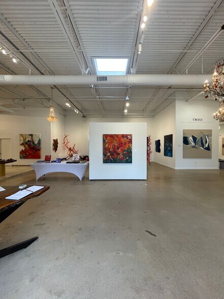 More Photos Of 2835 Irving Blvd, Dallas Warehouse For Sale