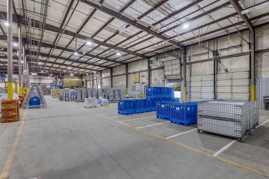 More Photos Of 120 McDougall Ct, Greenville Warehouse For Lease
