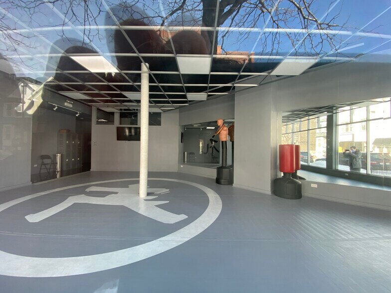 More Photos Of 2329 W Belmont Ave, Chicago Storefront Retail Residential For Lease