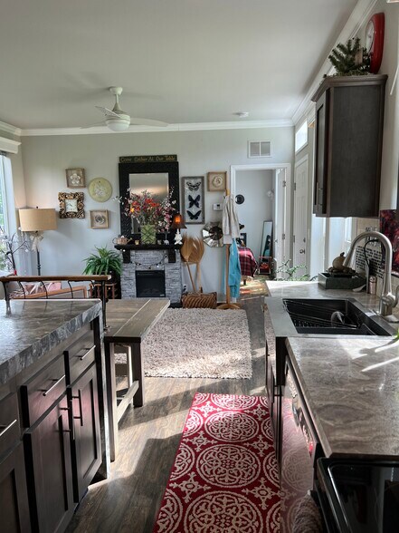 More Photos Of 1311 Bay Ave, Ocean Park General Retail For Sale