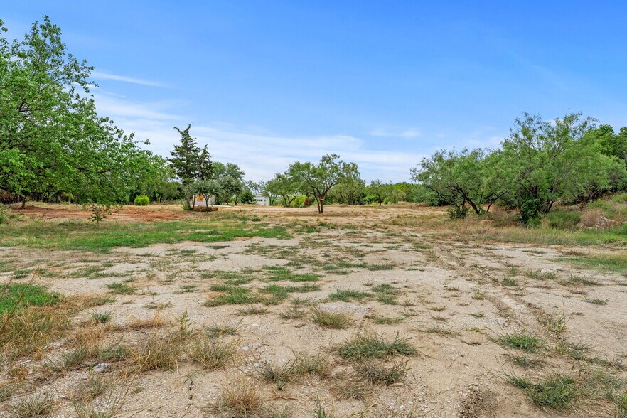 More Photos Of 1800 Logan St, Fort Worth Land For Sale