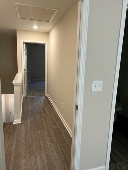 More Photos Of 162 Jack Miller Blvd, Clarksville Apartments For Sale