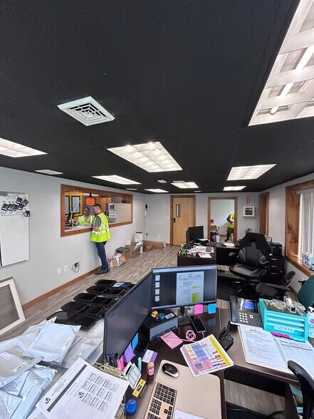 More Photos Of 151 Riverside Dr, Fultonville Truck Terminal For Sale