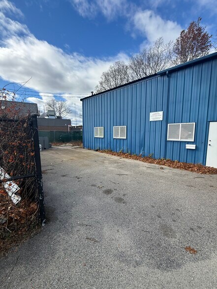 More Photos Of 17 Wolcott Ct, Boston Industrial For Lease
