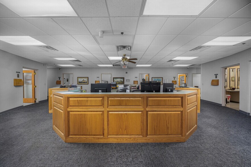 More Photos Of 4920 SW Lee Blvd, Lawton Medical For Lease