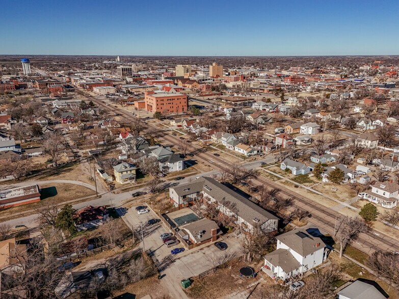 More Photos Of 401 E Avenue A, Hutchinson Apartments For Sale