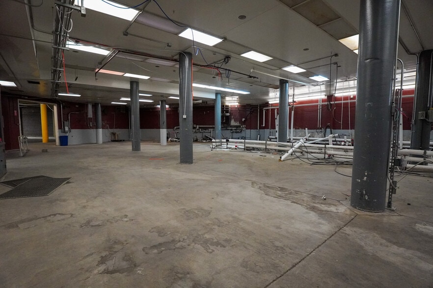 More Photos Of 1612-1616 Moore St, Cincinnati Manufacturing For Sale