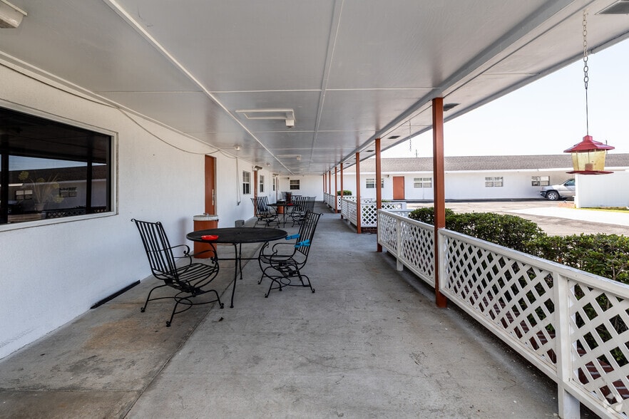 More Photos Of 452 Ossie Davis Pky, Waycross Assisted Living For Sale