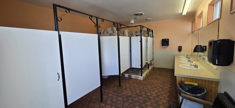 More Photos Of 204 US Highway 20 S, Thermopolis Manufactured Housing Mobile Home Park For Sale