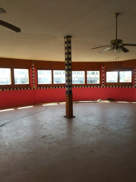 More Photos Of 1817 Padre Blvd, South Padre Island Freestanding For Lease