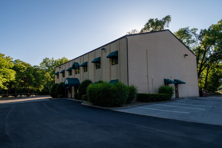 More Photos Of 10 Little Britain Rd, Newburgh Medical For Lease