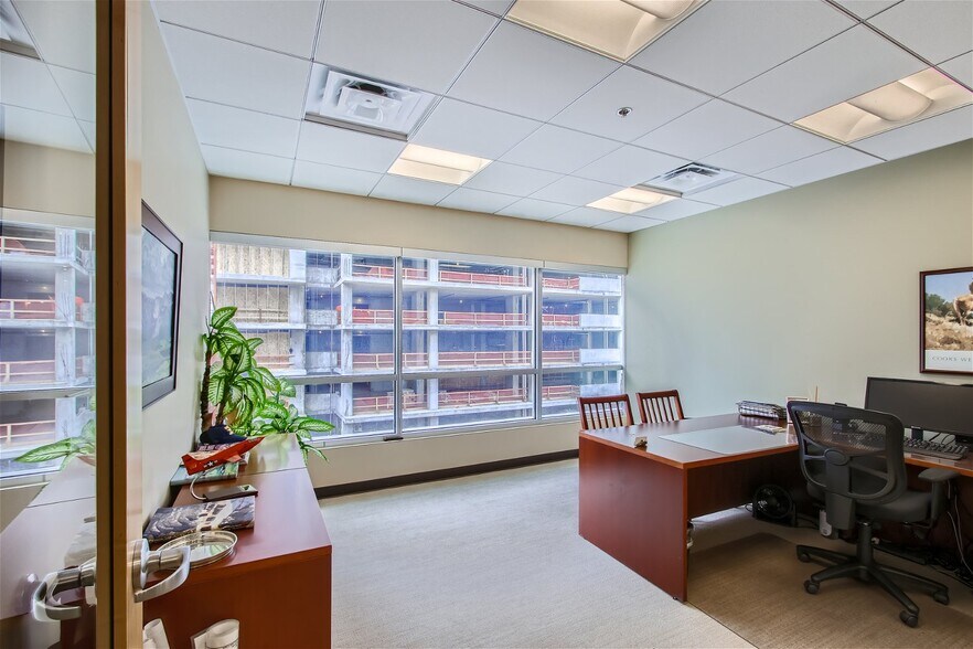 More Photos Of 1800 Glenarm Pl, Denver Office For Lease