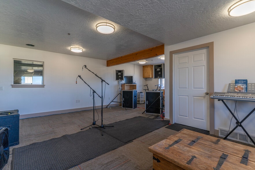 More Photos Of 1375 Blackhawk Blvd, Mount Pleasant Manufacturing For Sale