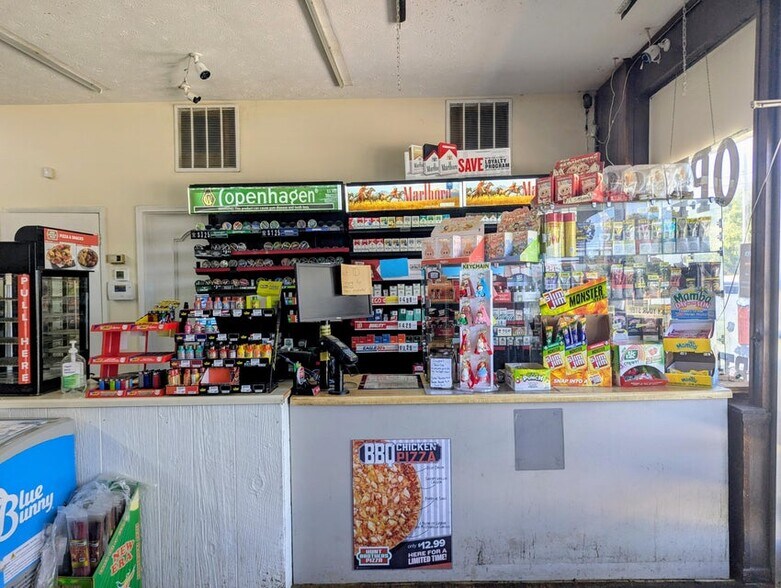 More Photos Of 1135 S Main St, Monticello General Retail For Sale