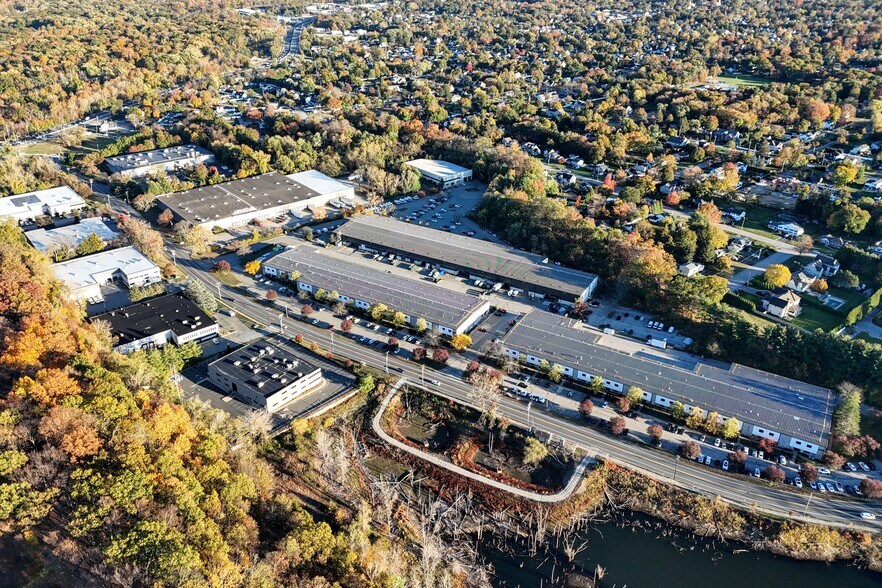 More Photos Of 230 West Parkway, Pompton Plains Flex For Sale