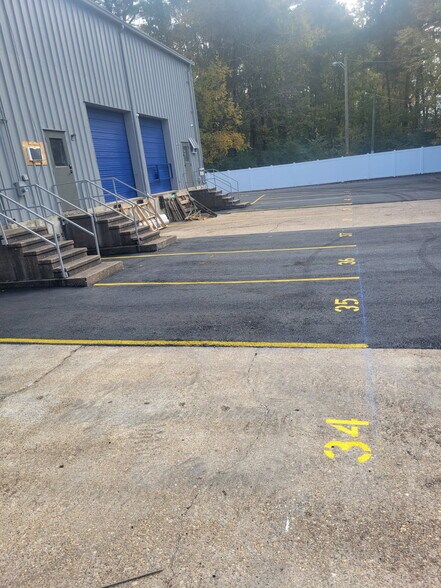 More Photos Of 5905 Financial Plz, Shreveport Warehouse For Lease