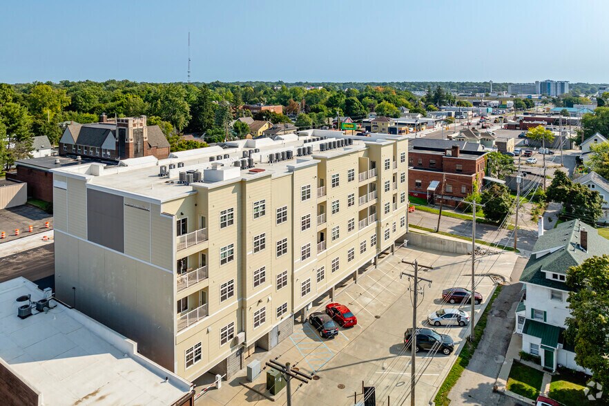 More Photos Of 2222 E Michigan Ave, Lansing Apartments For Lease