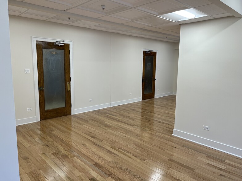 More Photos Of 636 Church St, Evanston Office Residential For Lease