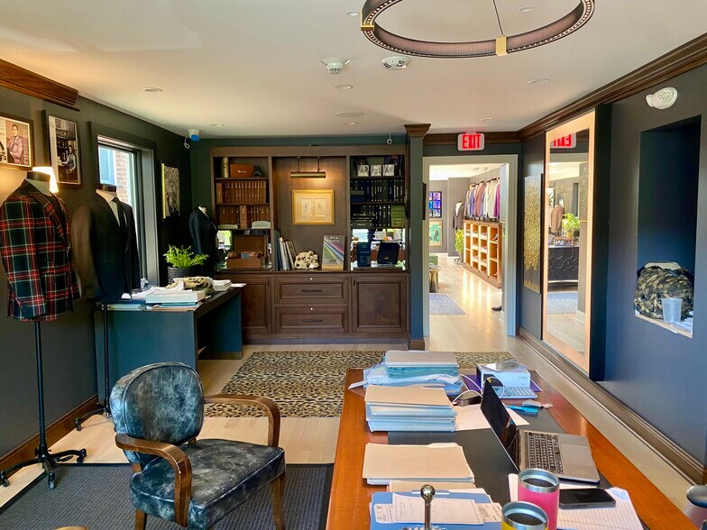 More Photos Of 33 E 1st St, Hinsdale Storefront Retail Residential For Sale