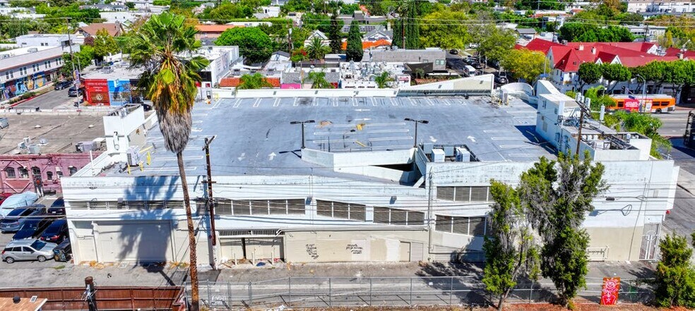 More Photos Of 7500-7516 Melrose Ave, Los Angeles Freestanding For Sale