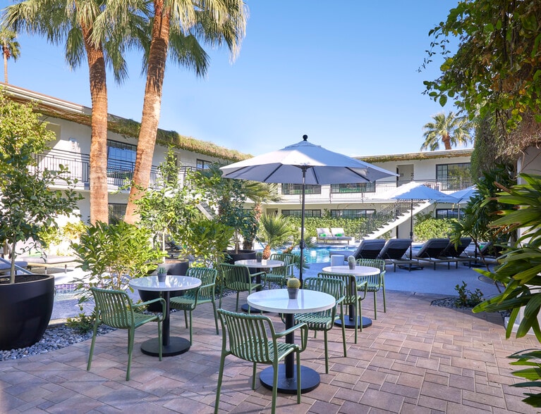 More Photos Of 288 E Camino Monte Vis, Palm Springs Hotel For Sale