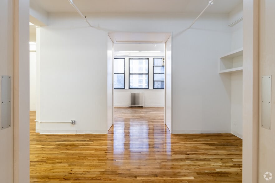 More Photos Of 146-150 W 25th St, New York Office For Lease